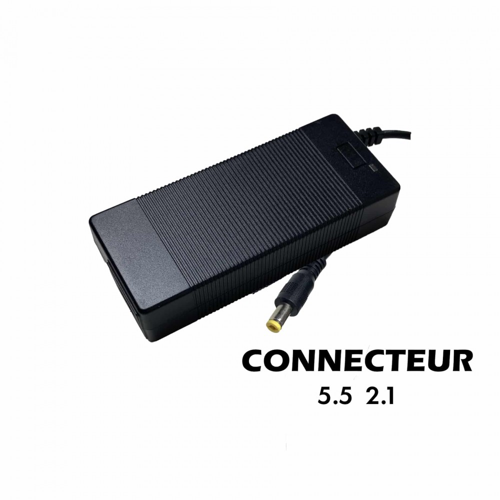 Chargeur 54,6V 2A (connecteur DC 5.5)